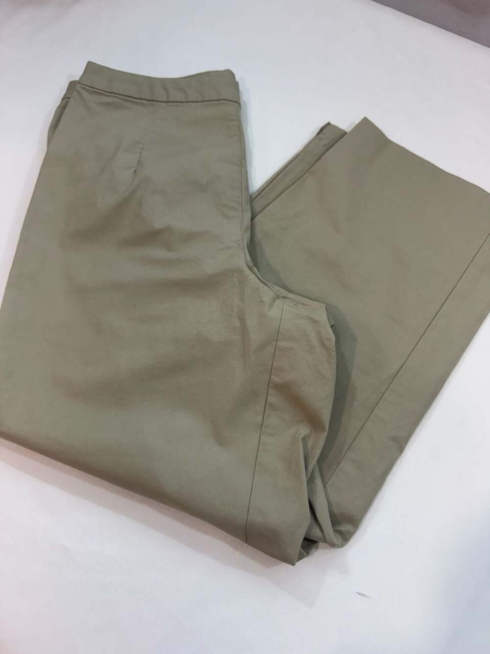 Women’s Khaki Side Zip Capri Pants Cropped Minimalist Size 10